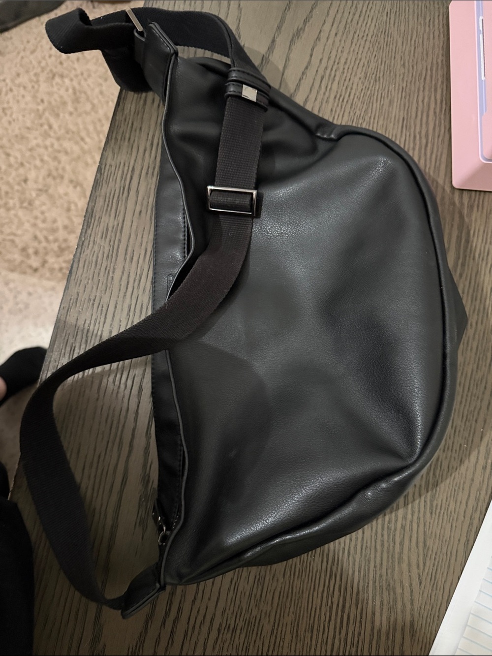 Black unisex Leather-Effect Sling Belt Bag